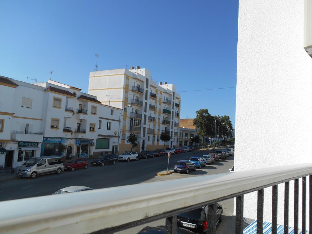 Hostal Paco Pepe โกนิล เด ลาฟรอนเตรา ภายนอก รูปภาพ