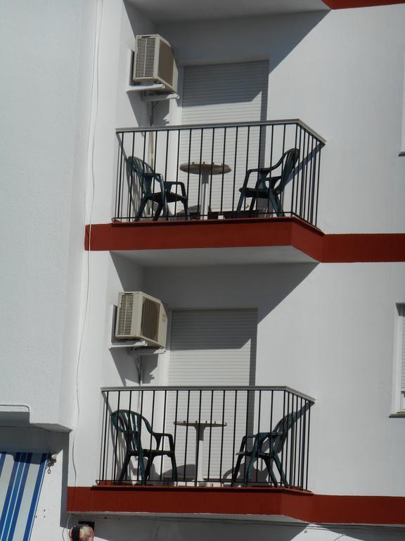 Hostal Paco Pepe โกนิล เด ลาฟรอนเตรา ภายนอก รูปภาพ
