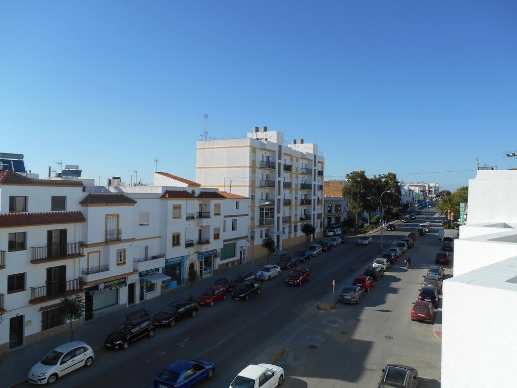 Hostal Paco Pepe โกนิล เด ลาฟรอนเตรา ภายนอก รูปภาพ
